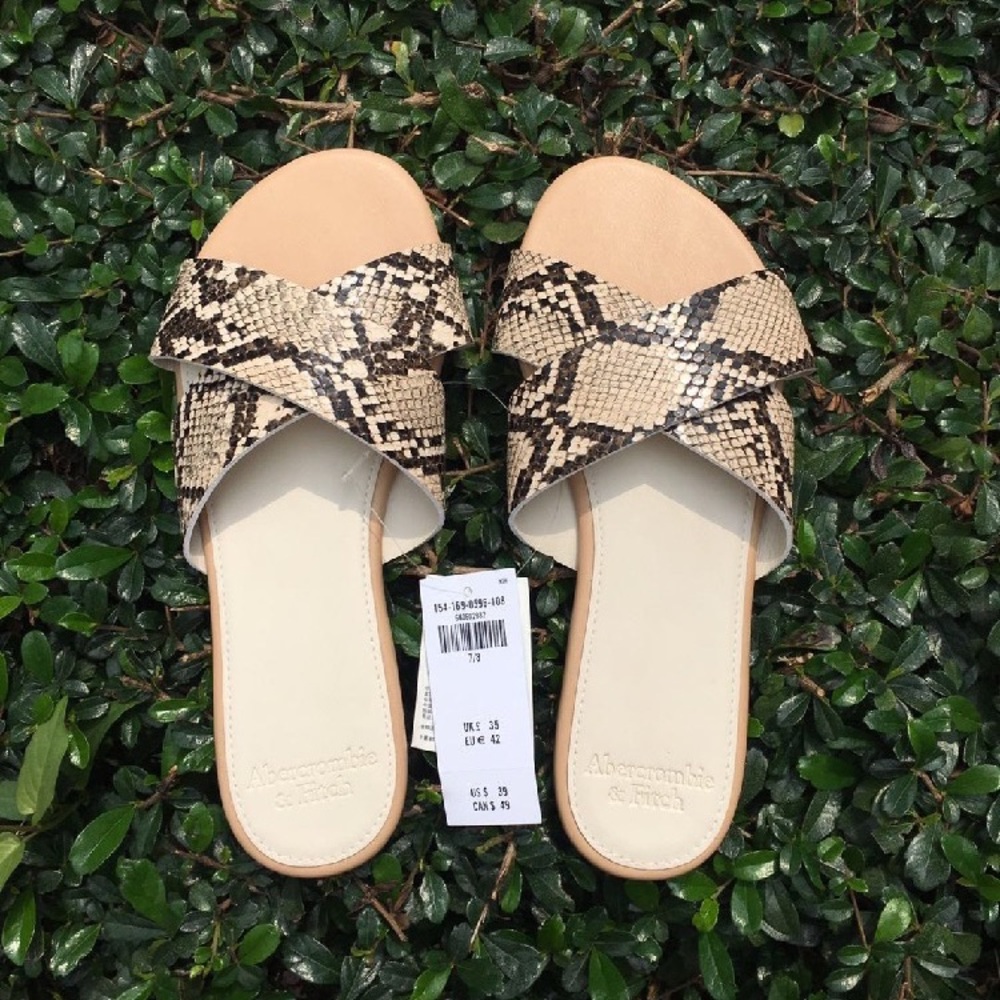 3/$30 Abercrombie & Fitch snake pattern cross strap slides